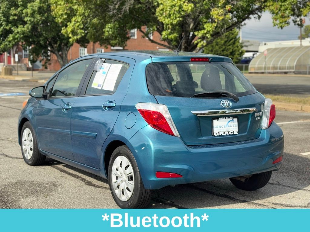 2012 Toyota Yaris LE photo 3