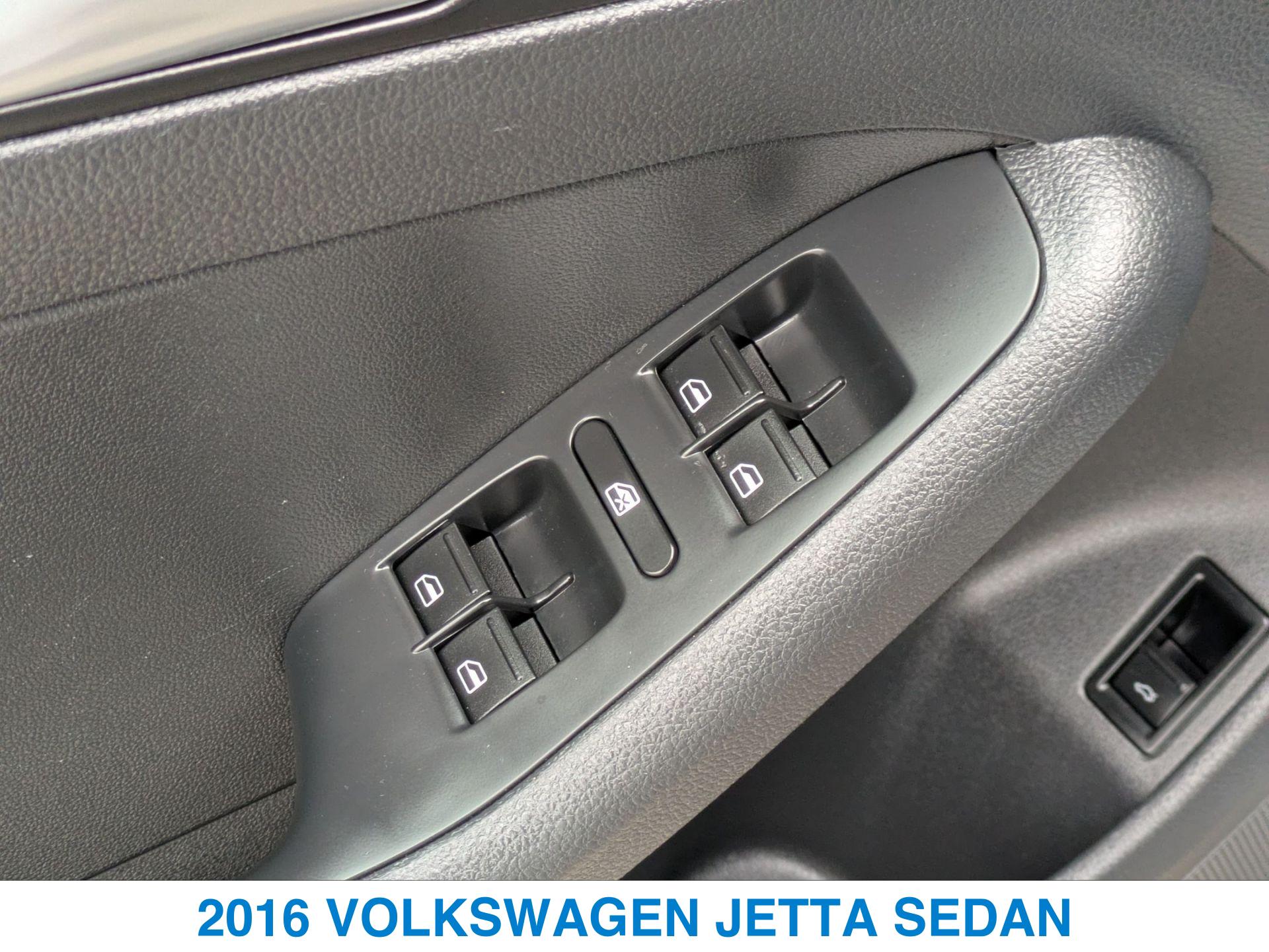 2016 Volkswagen Jetta 1.4T S photo 9