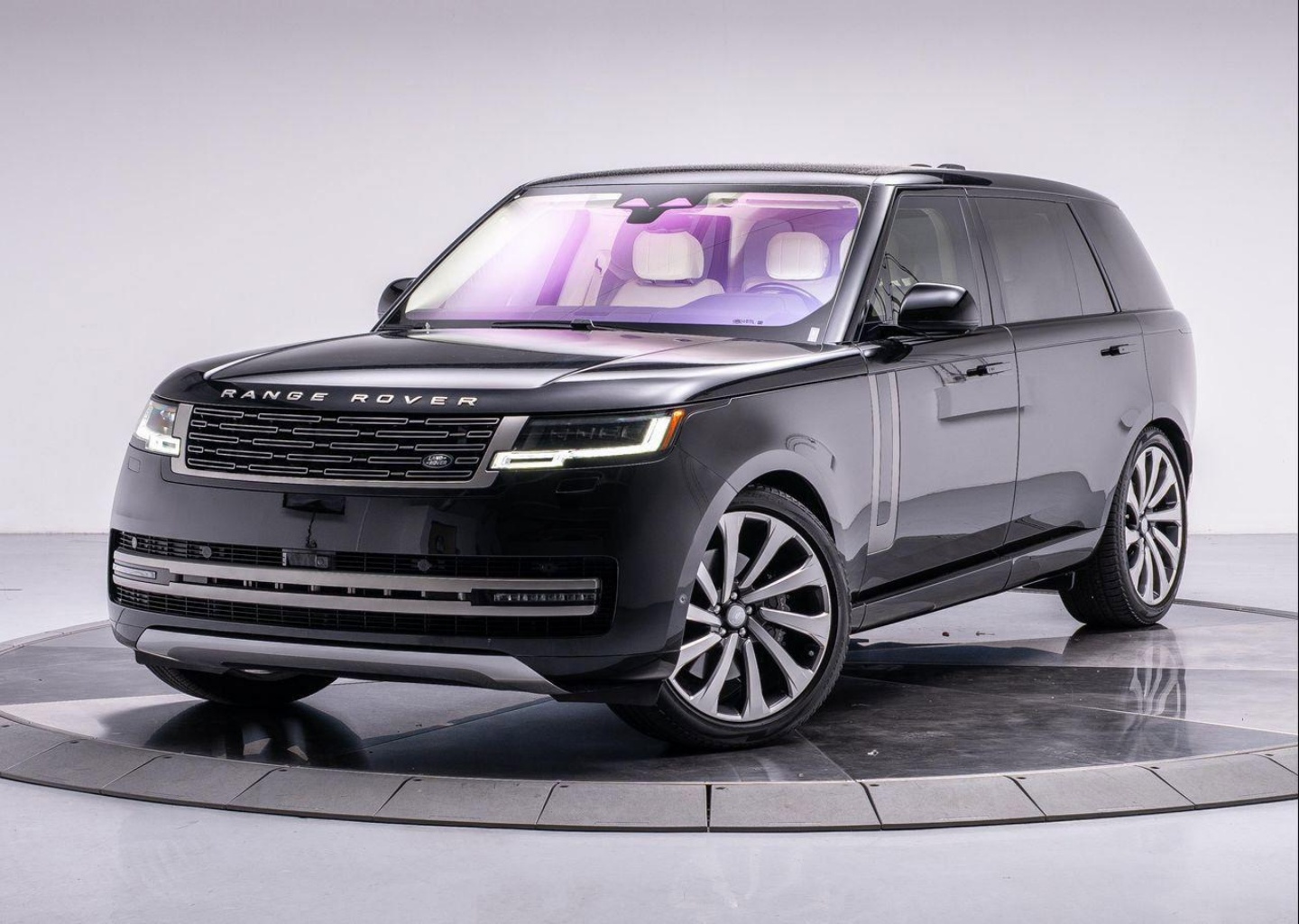 2023 Land Rover Range Rover 4.4 SE LWB 7's photo