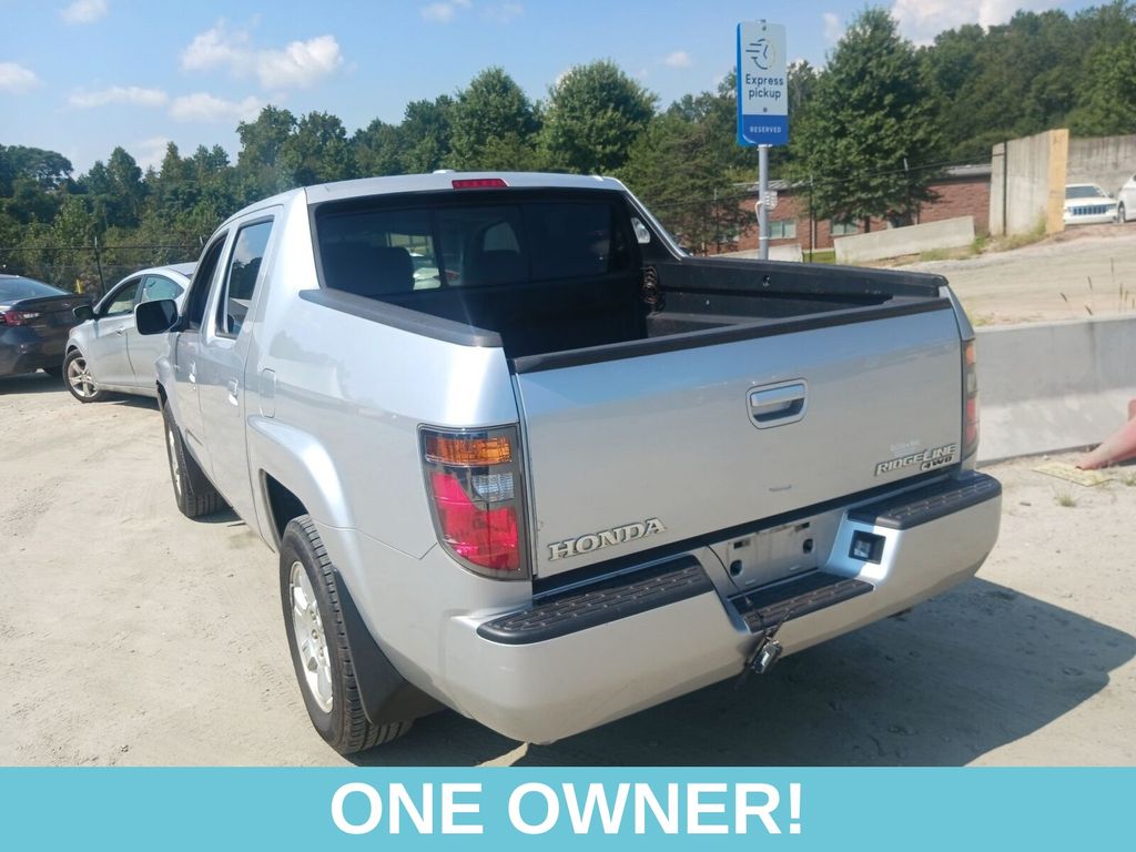 2008 Honda Ridgeline RTL photo 2