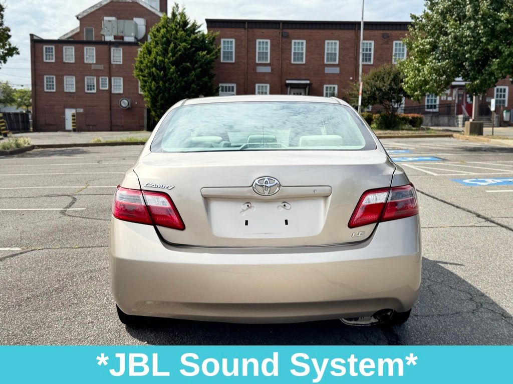 2008 Toyota Camry LE photo 3