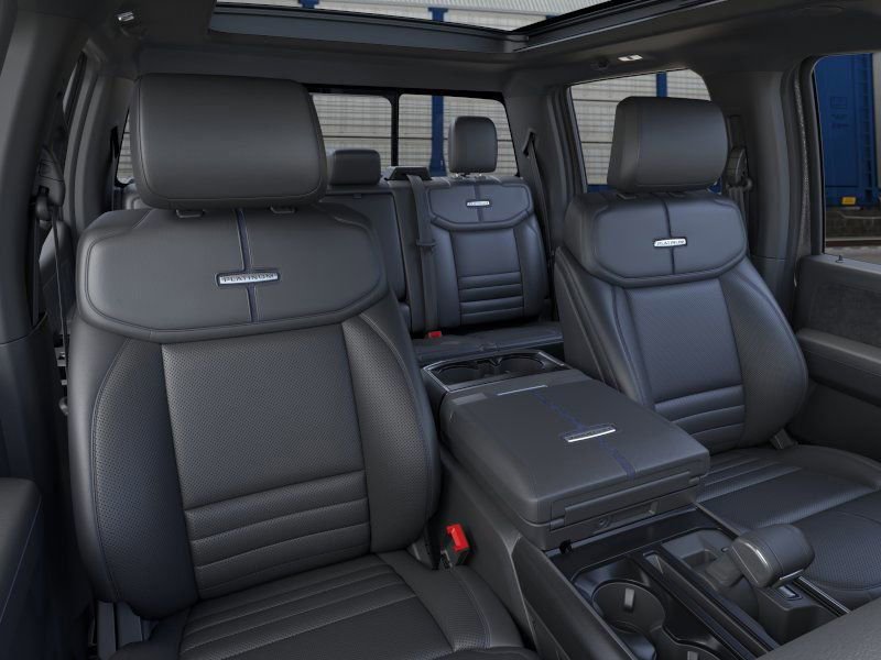2025 Ford F-150 Platinum photo 4