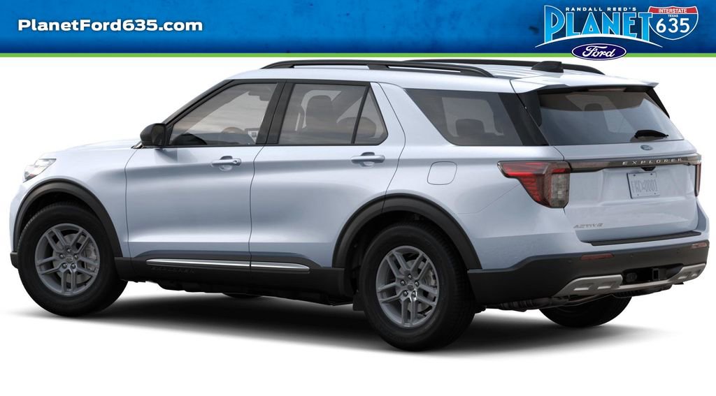 2025 Ford Explorer photo 2