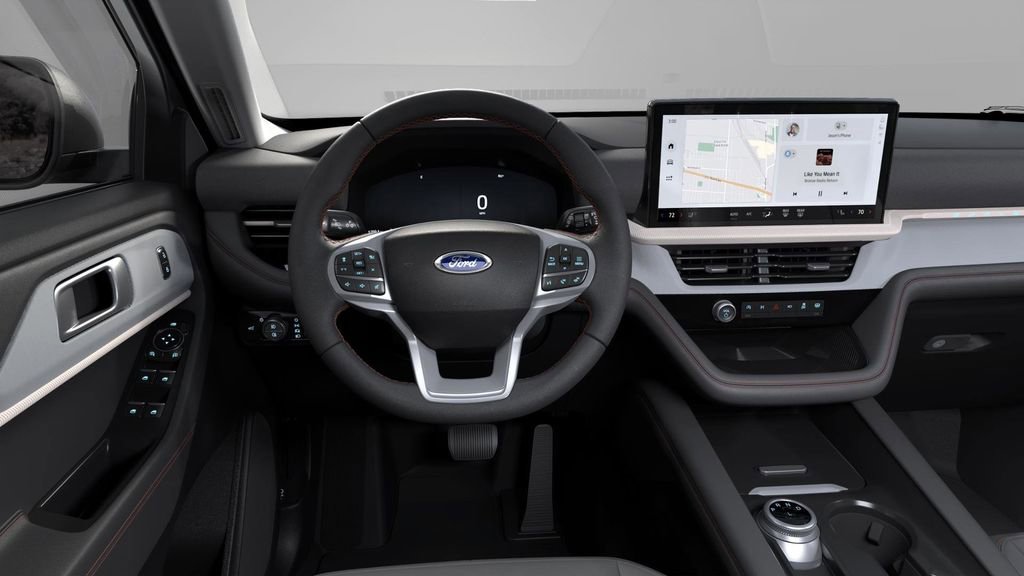 2025 Ford Explorer photo 7