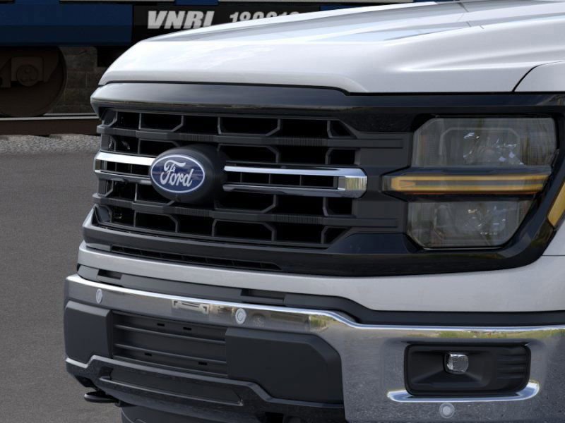 2025 Ford F-150 XLT photo 17