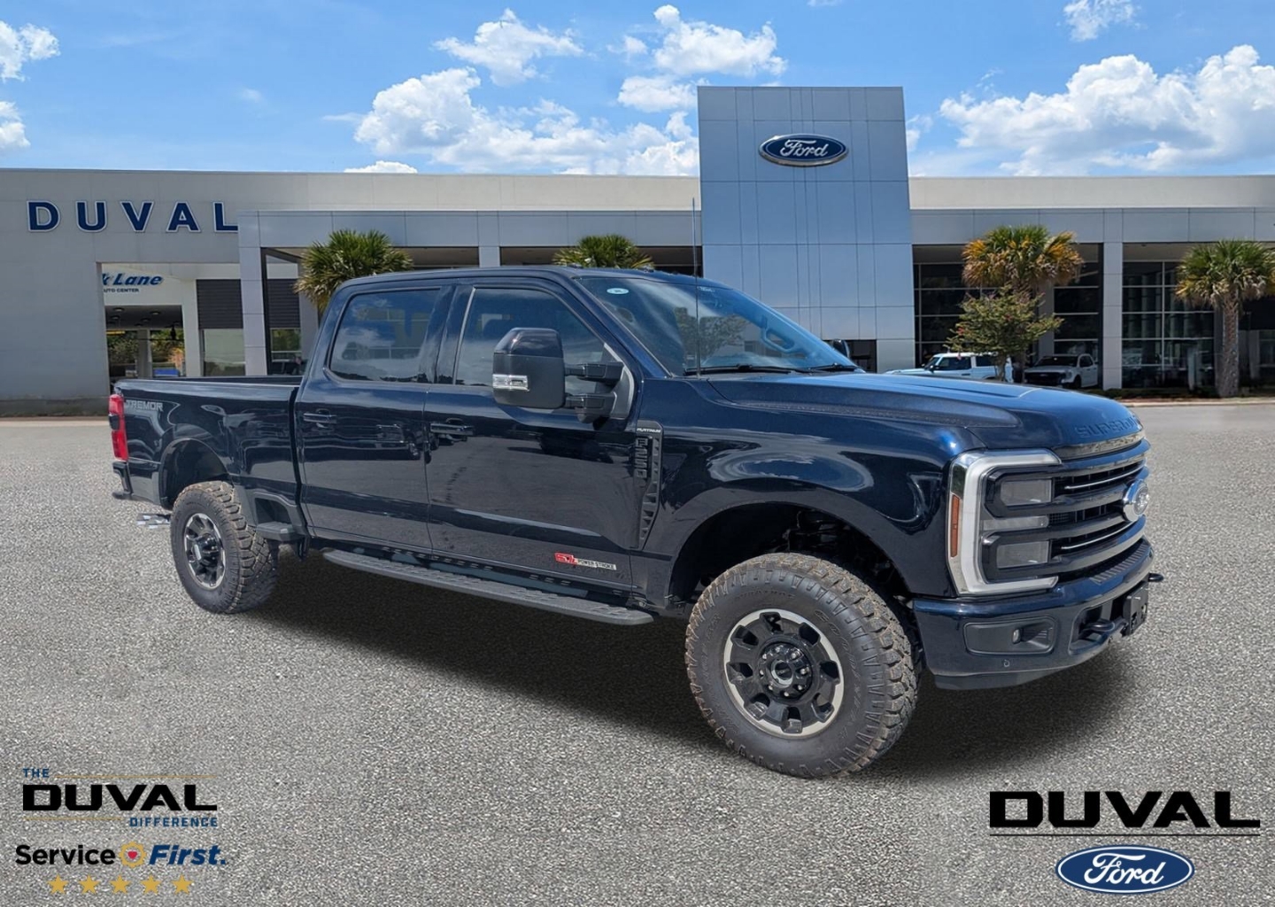 2025 Ford F-250 Super Duty Platinum's photo