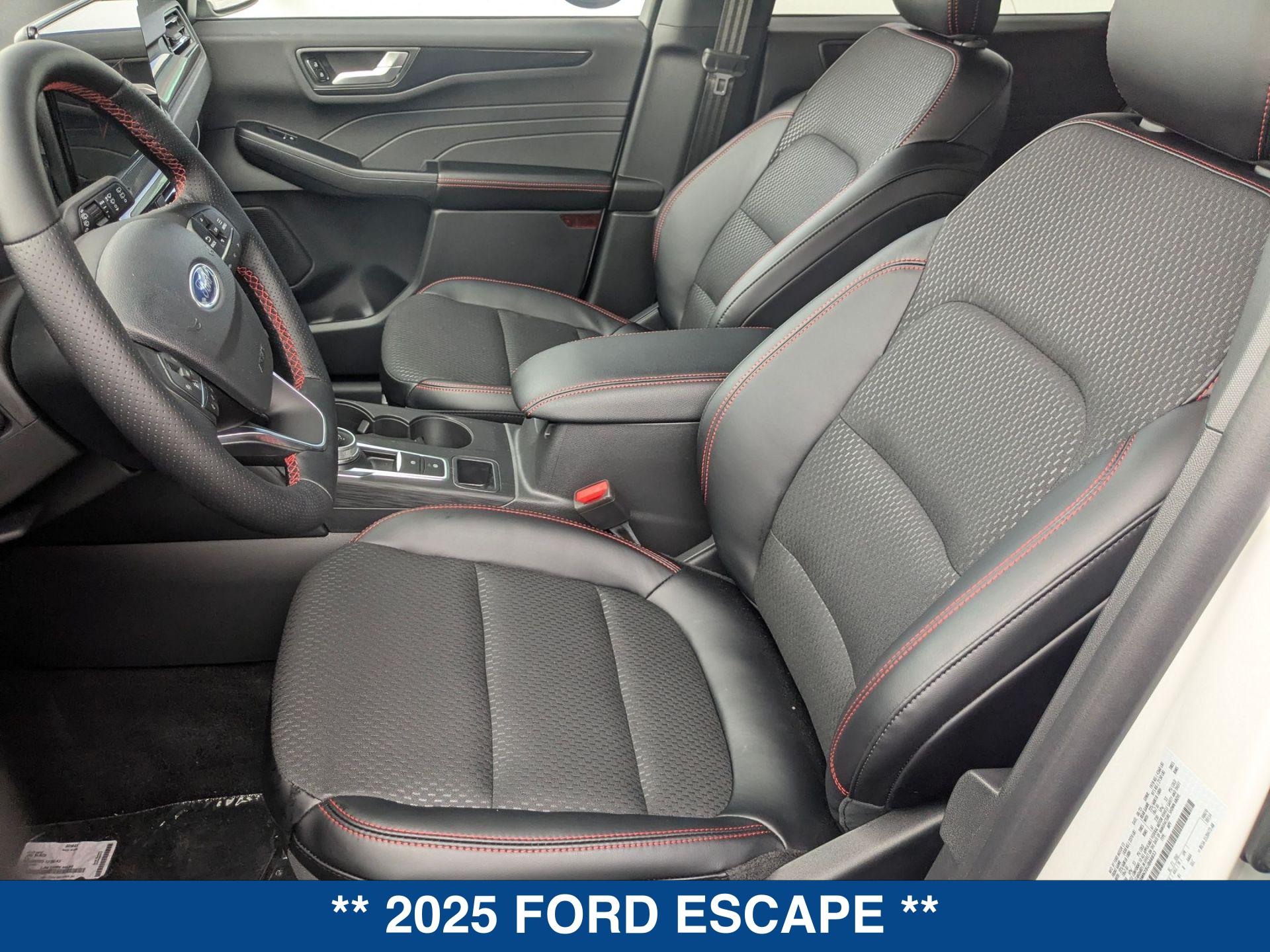 2025 Ford Escape ST-Line photo 15