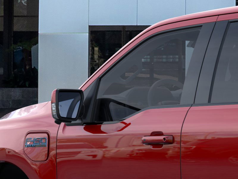 2025 Ford F-150 Lightning Lariat photo 18