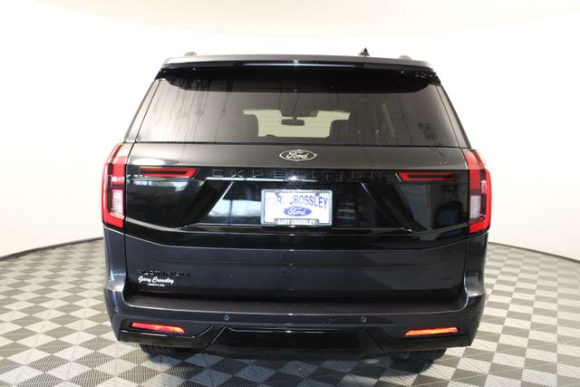 2025 Ford Expedition Platinum photo 2