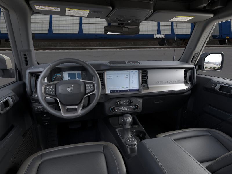 2025 Ford Bronco Outer Banks photo 9