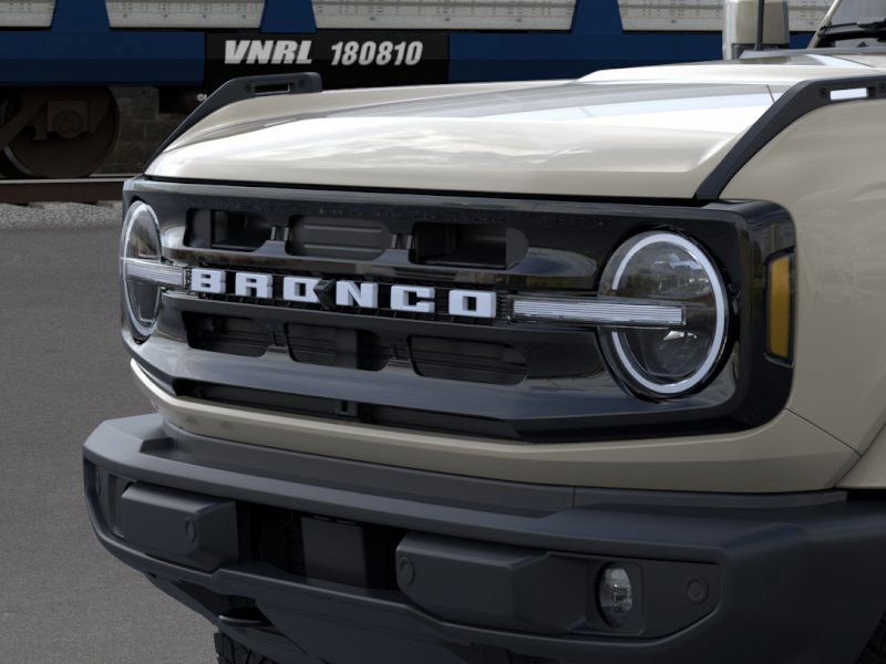 2025 Ford Bronco Outer Banks photo 19