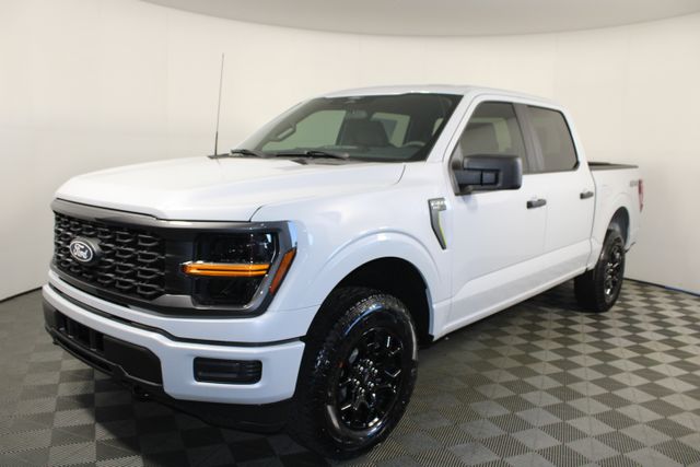 2025 Ford F-150 STX photo 4