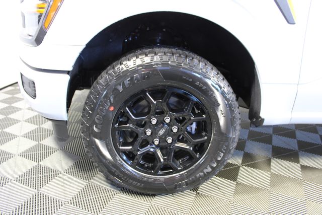 2025 Ford F-150 STX photo 6