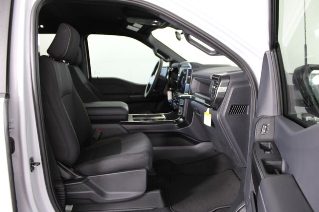 2025 Ford F-150 STX photo 19