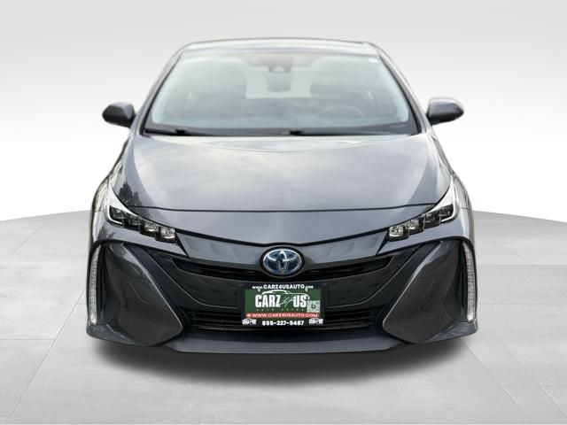 2021 Toyota Prius Prime LE photo 2