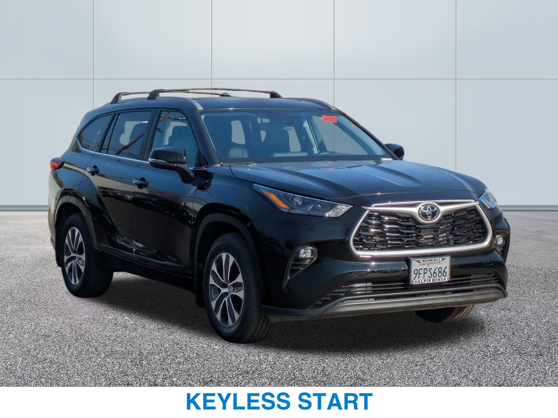 2023 Toyota Highlander XLE photo 3