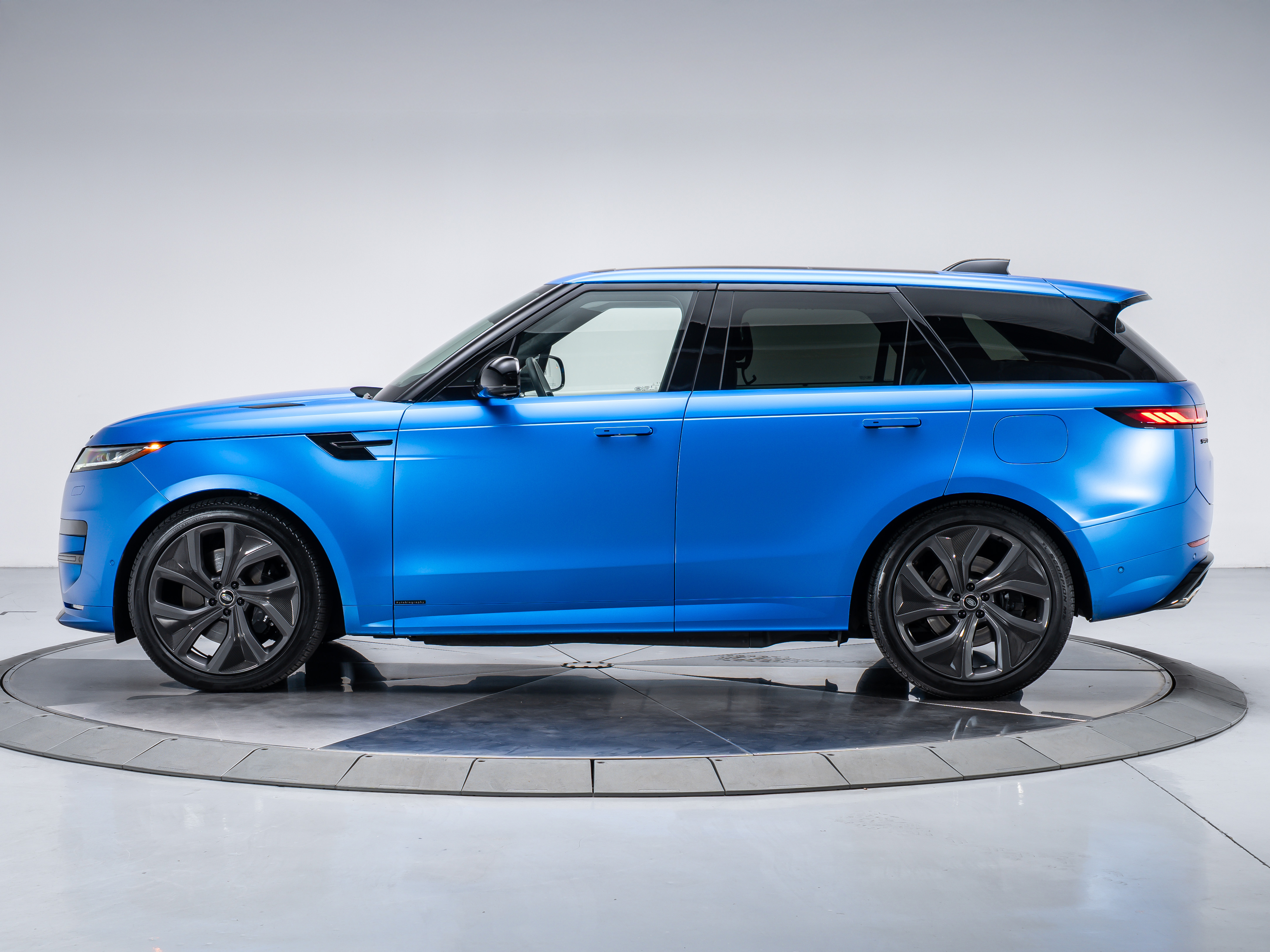 2025 Land Rover Range Rover Sport Autobiography photo 2