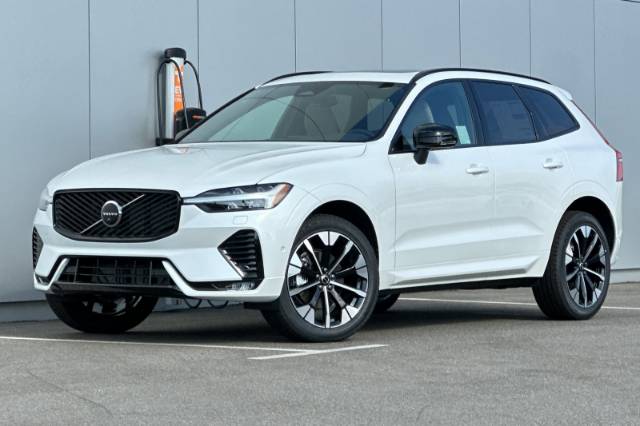2026 Volvo XC60 B5 Plus