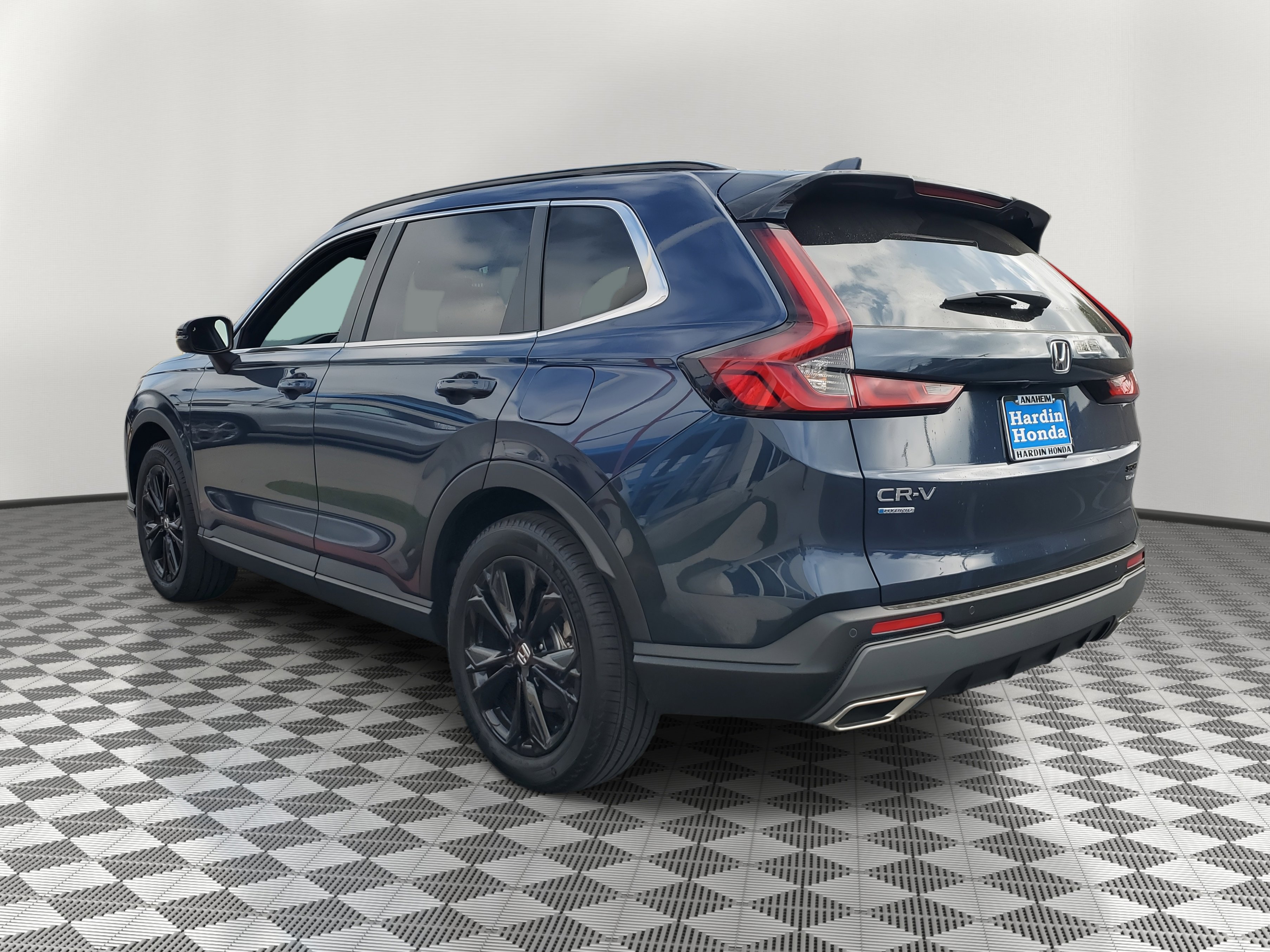 2025 Honda CR-V Hybrid Sport Touring photo 3