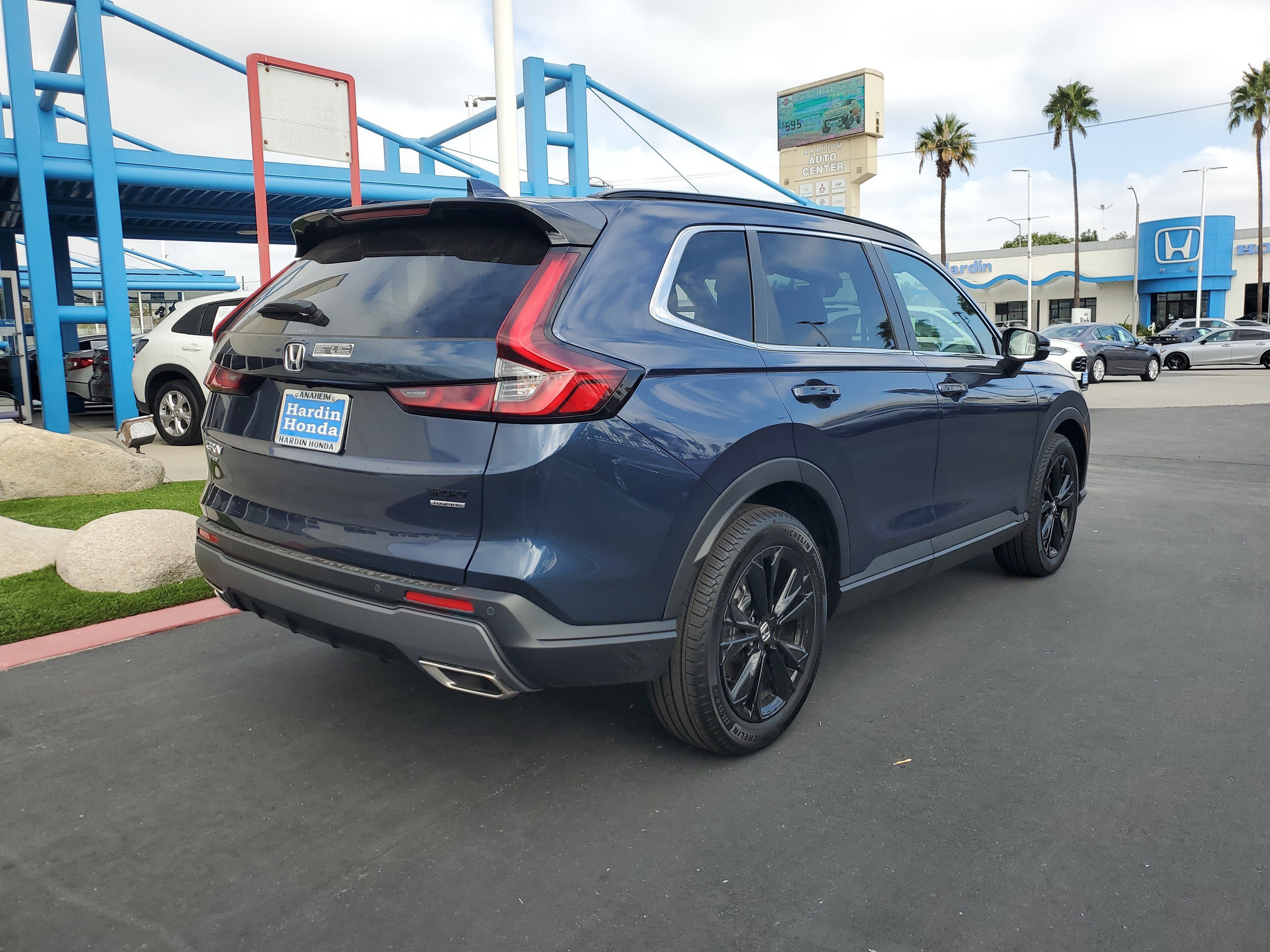 2025 Honda CR-V Hybrid Sport Touring photo 4