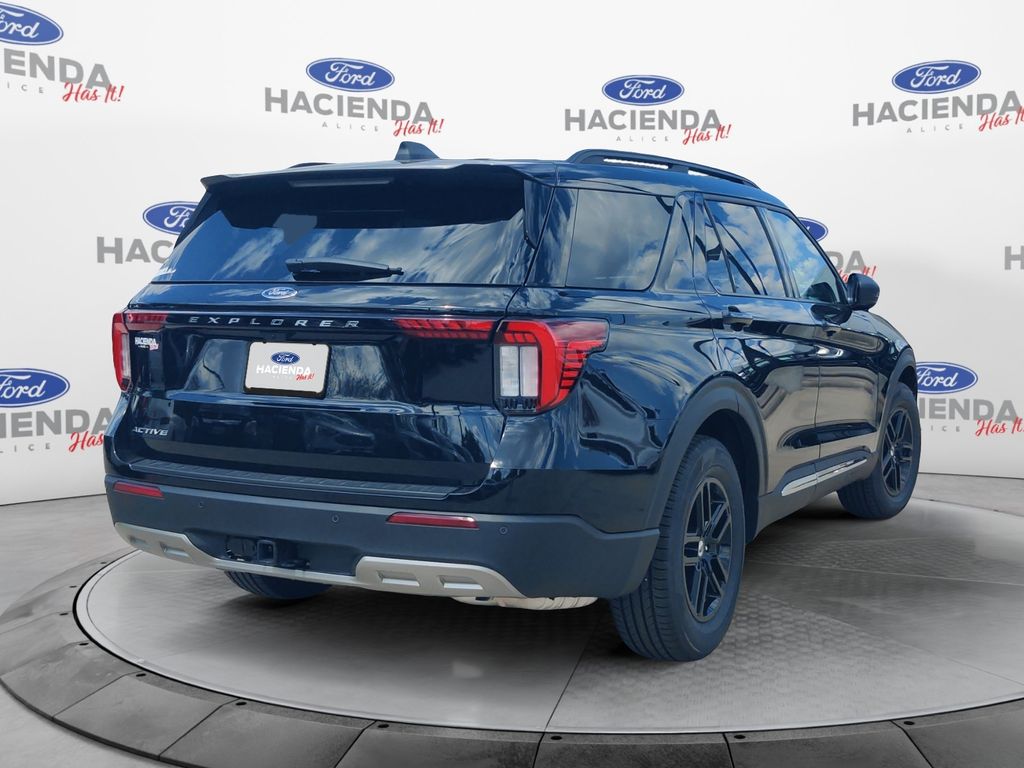 2025 Ford Explorer photo 4