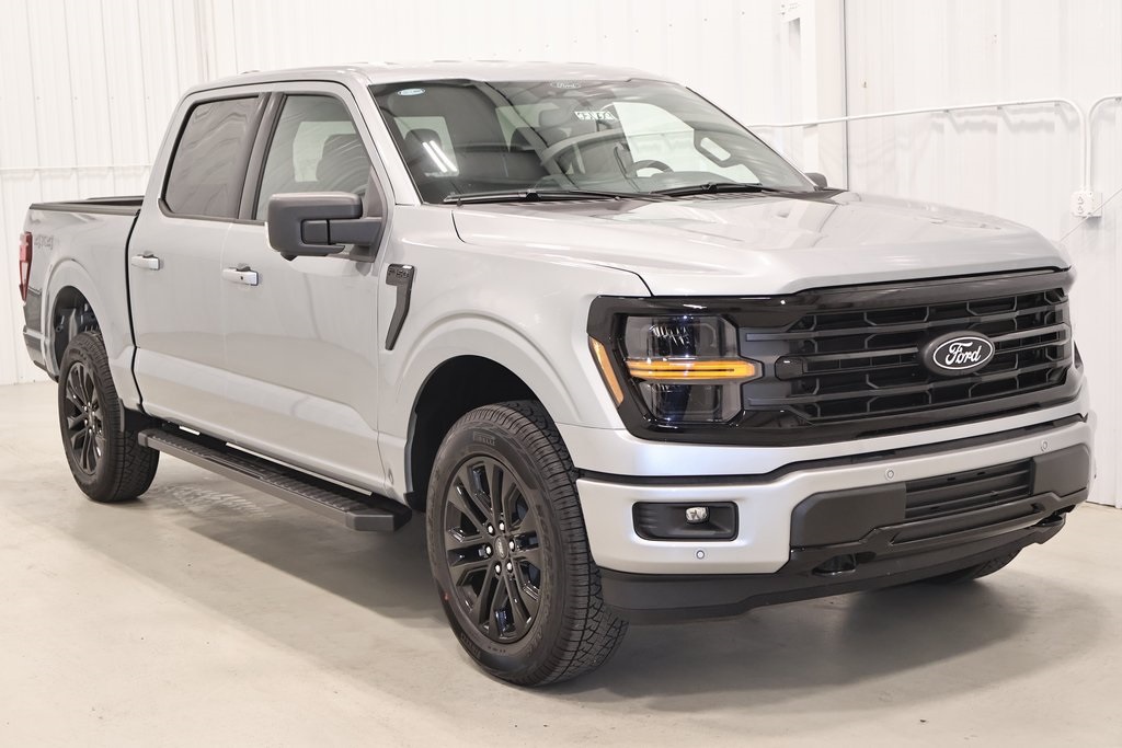 2025 Ford F-150 XLT photo 2