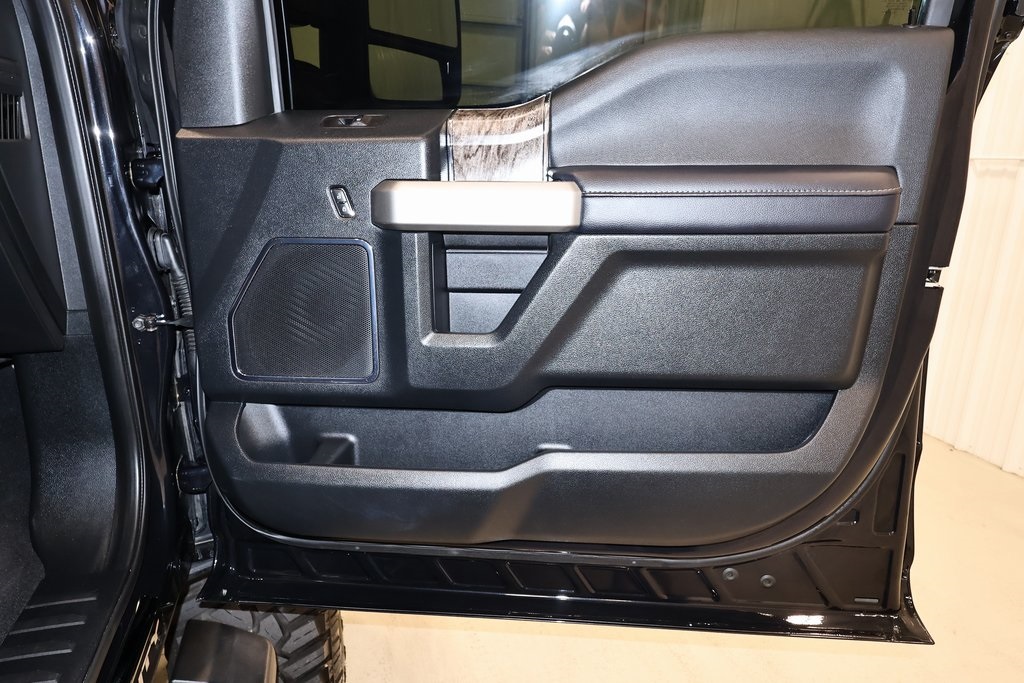 2019 Ford F-350 photo 19