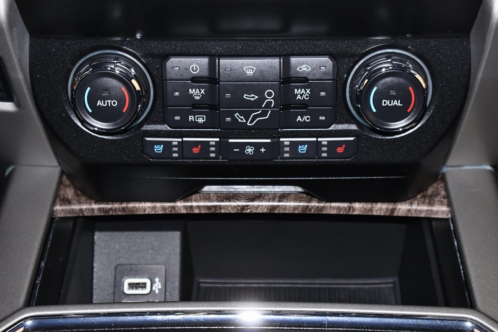 2019 Ford F-350 photo 30