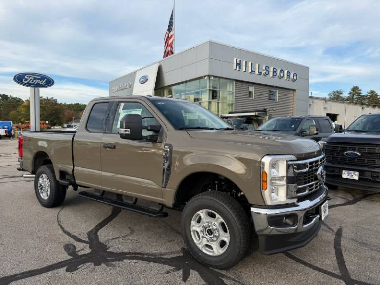 2026 Ford Super Duty F-350 SRW XLT