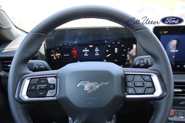 2025 Ford Mustang photo 12