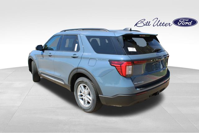 2025 Ford Explorer photo 4