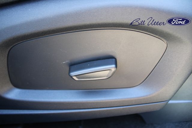 2025 Ford Explorer photo 8