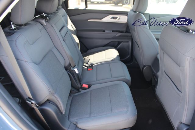 2025 Ford Explorer photo 9
