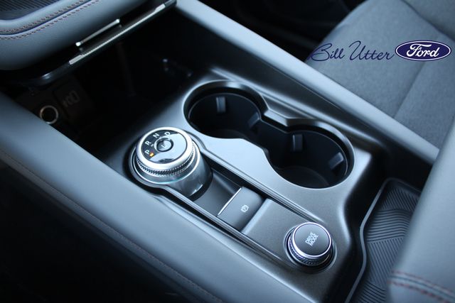 2025 Ford Explorer photo 14