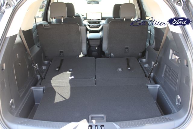 2025 Ford Explorer photo 6