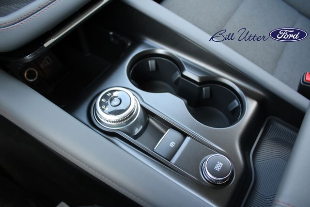 2025 Ford Explorer photo 12