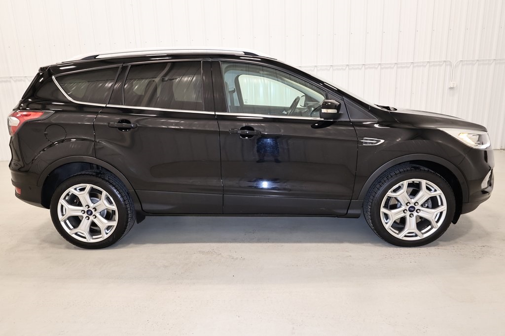 2017 Ford Escape Titanium photo 2