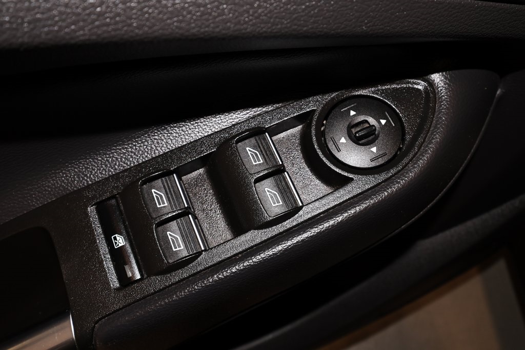 2017 Ford Escape Titanium photo 12