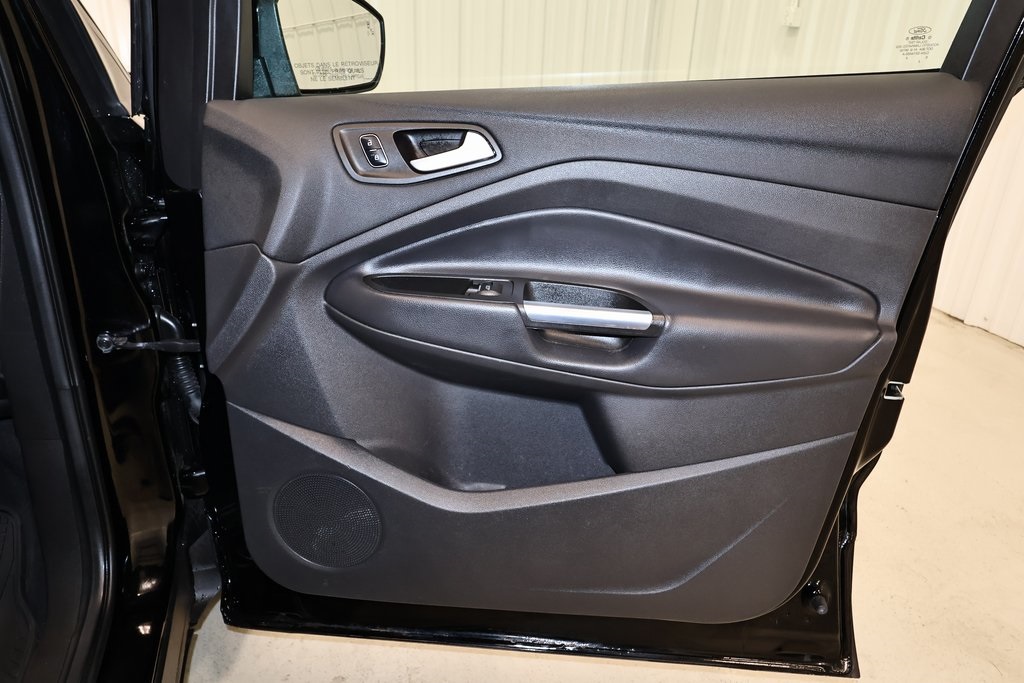 2017 Ford Escape Titanium photo 16