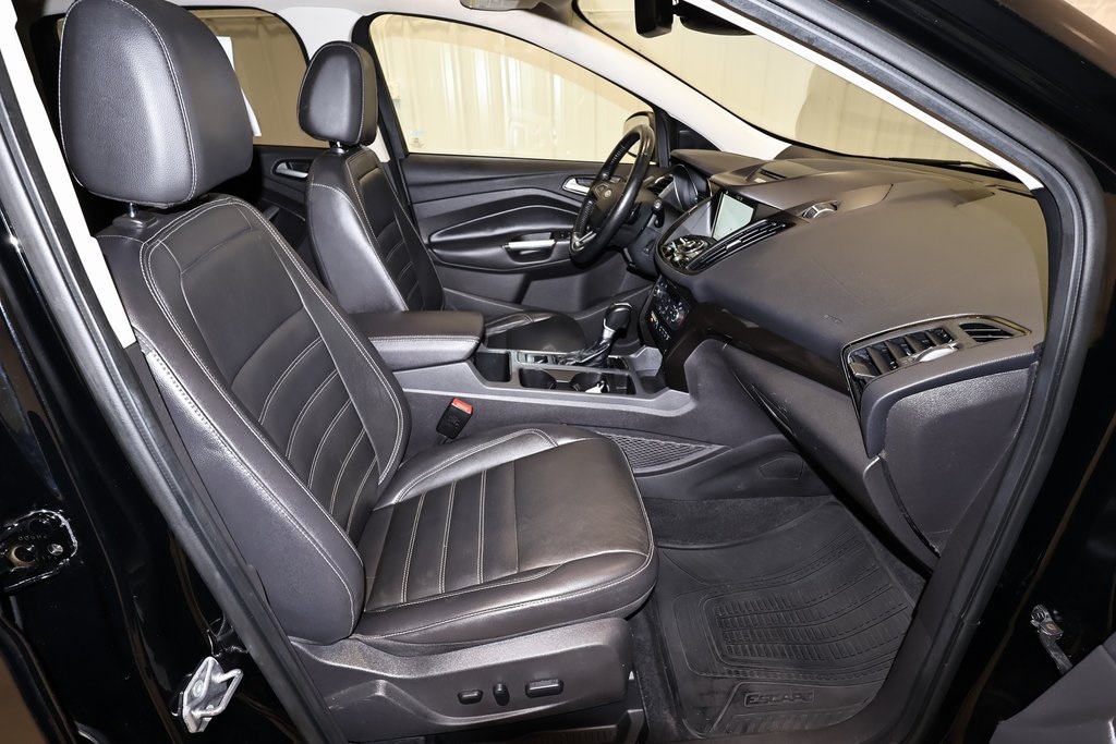 2017 Ford Escape Titanium photo 17