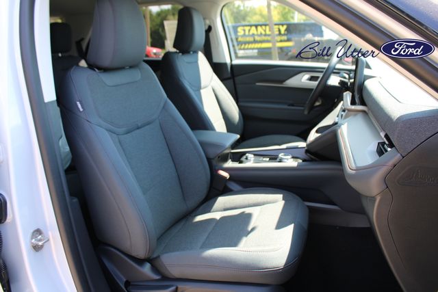 2025 Ford Explorer photo 5