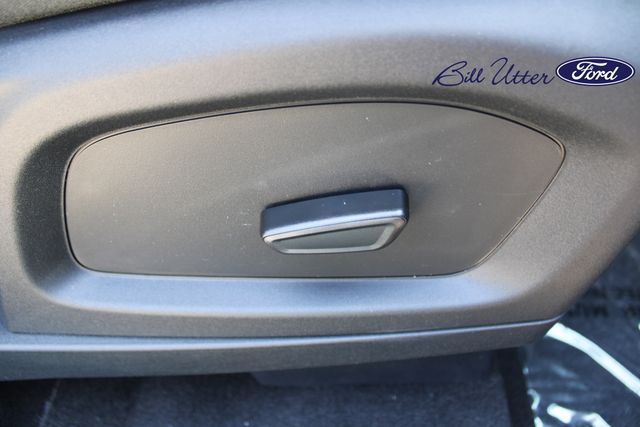 2025 Ford Explorer photo 6