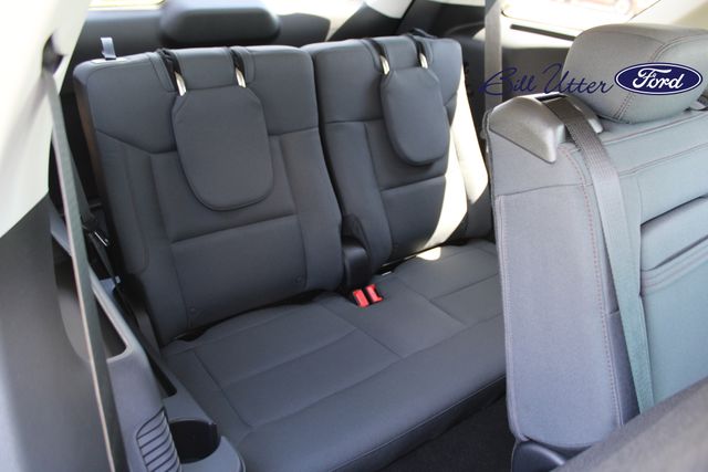 2025 Ford Explorer photo 8