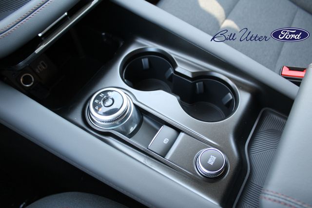 2025 Ford Explorer photo 12