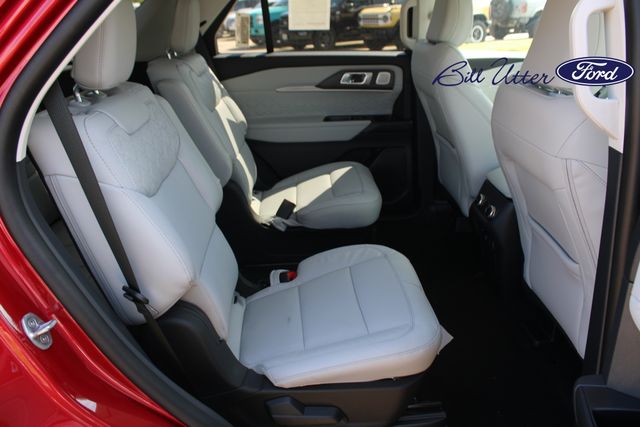 2025 Ford Explorer Platinum photo 9