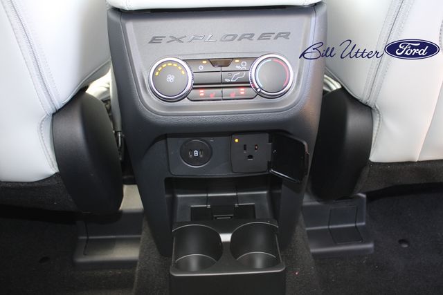 2025 Ford Explorer Platinum photo 11