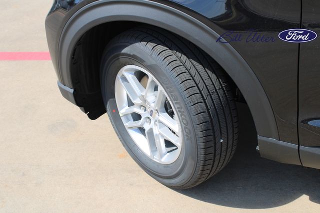 2025 Ford Explorer photo 5