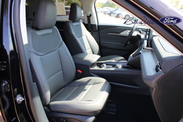 2025 Ford Explorer photo 7