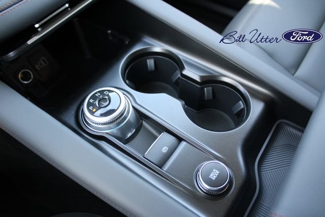 2025 Ford Explorer photo 13