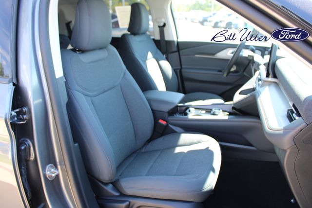2025 Ford Explorer photo 5